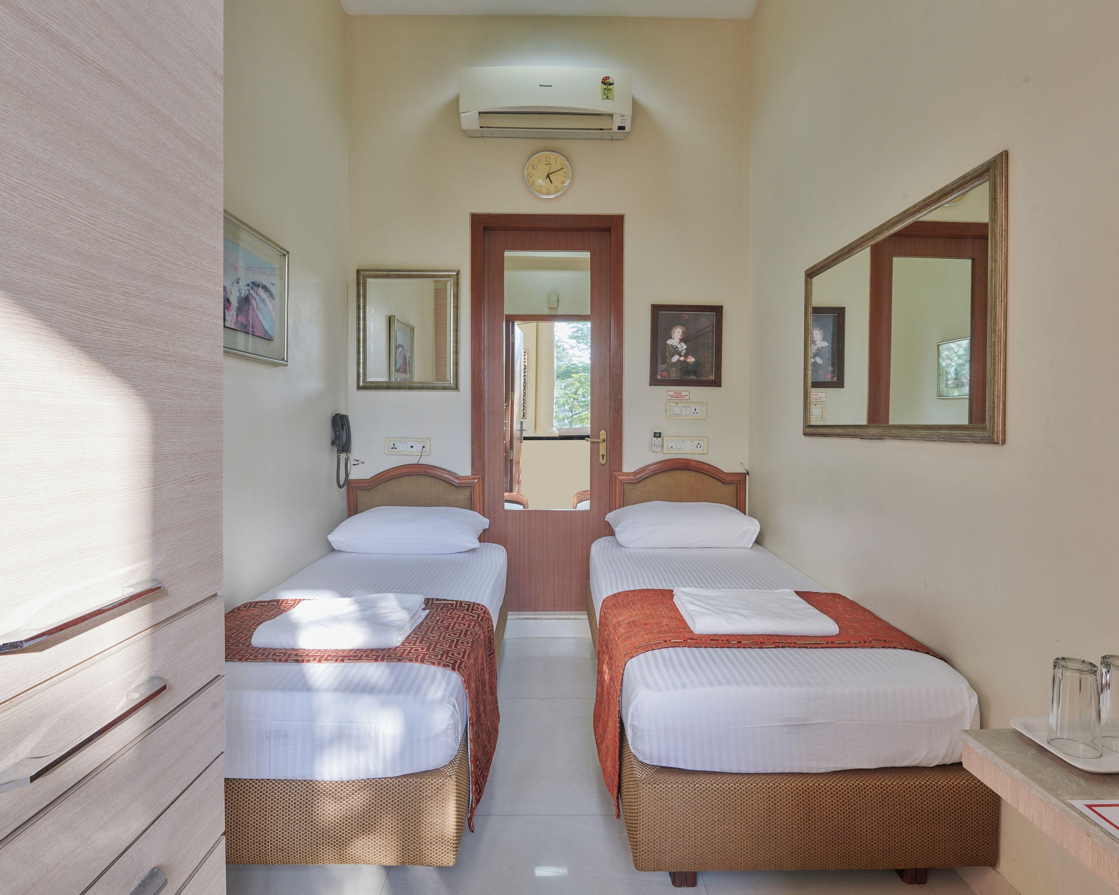 Elphinstone Hotel — Photos 1